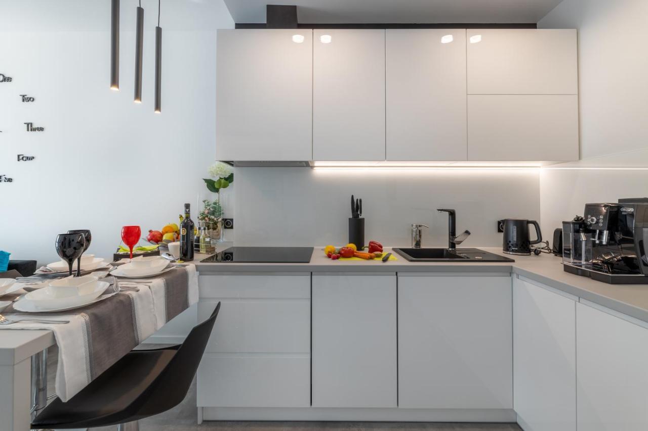 Leo Apartament Delux Устшики-Дольне Экстерьер фото