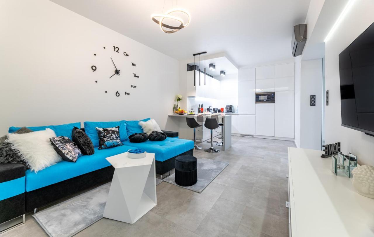 Leo Apartament Delux Устшики-Дольне Экстерьер фото