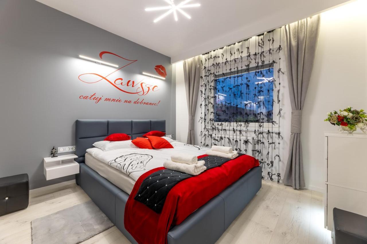 Leo Apartament Delux Устшики-Дольне Экстерьер фото